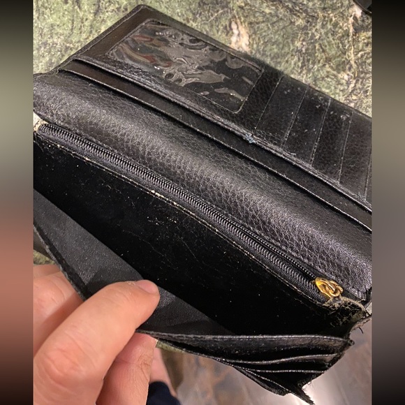 CHANEL Bi- Fold Leather Wallet - Picture 2 of 10